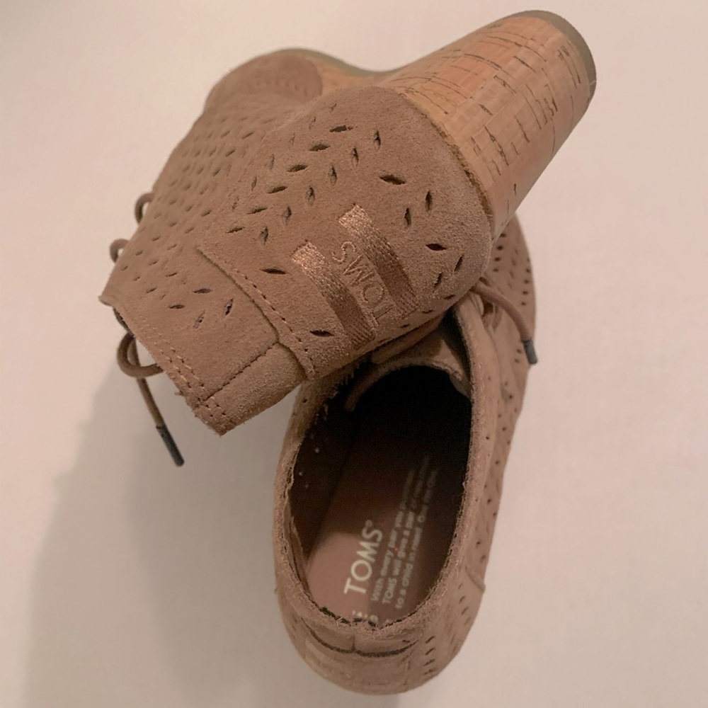 Toms wedge boots